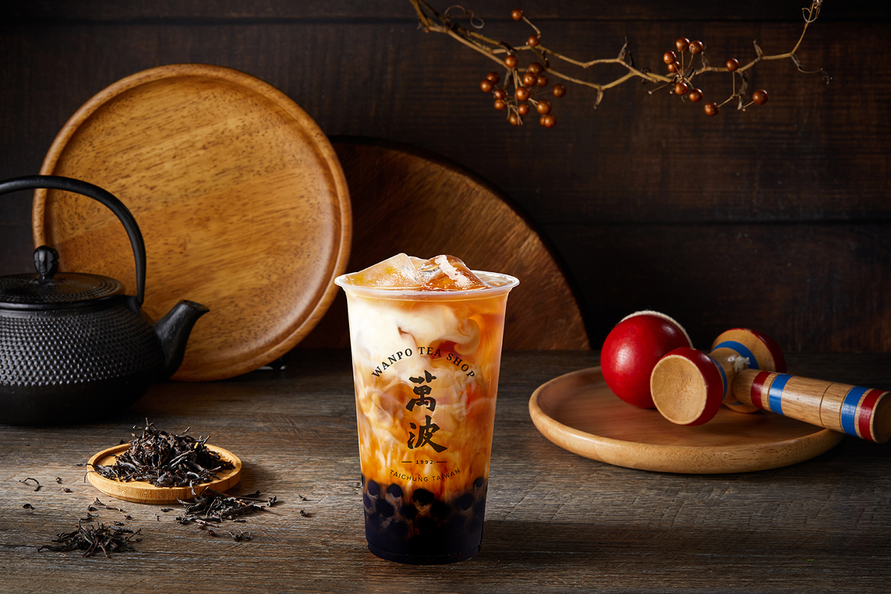 a delicious cup of boba milktea The pearls are just one part of the drink. The base and toppings also decide whether the final product is vegan.