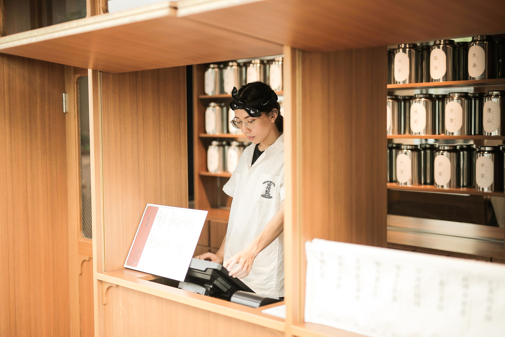 a staff in bubble tea shop
